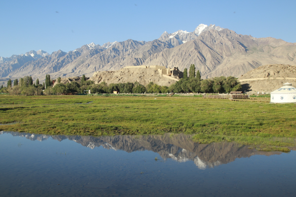 塔县金草滩石头城,日出光影 - 余光分人 - 图虫