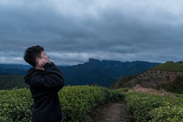 001