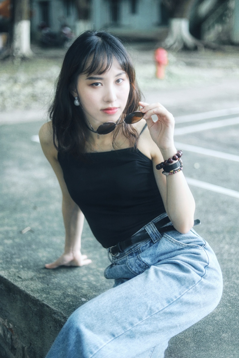 约拍酷酷的小姐姐