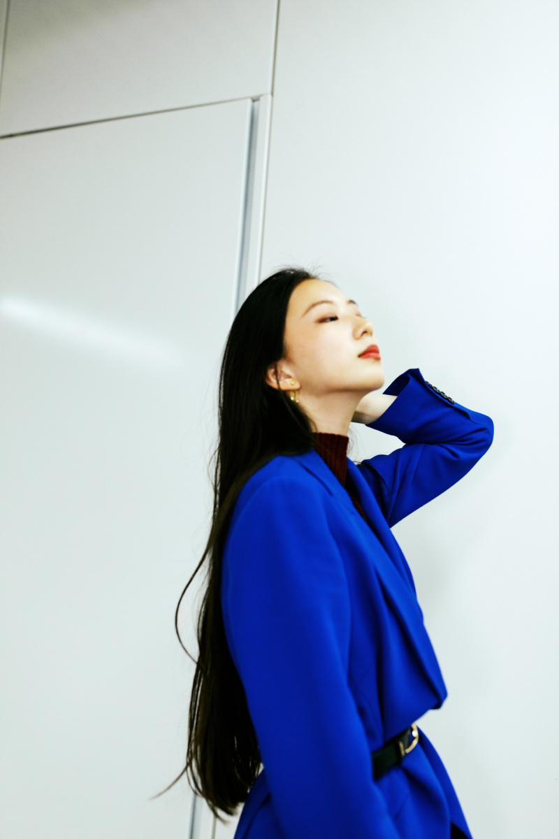 恋恋十八岁穿妈妈衣服的港风女孩 - 刘菲菲fairy - 图虫