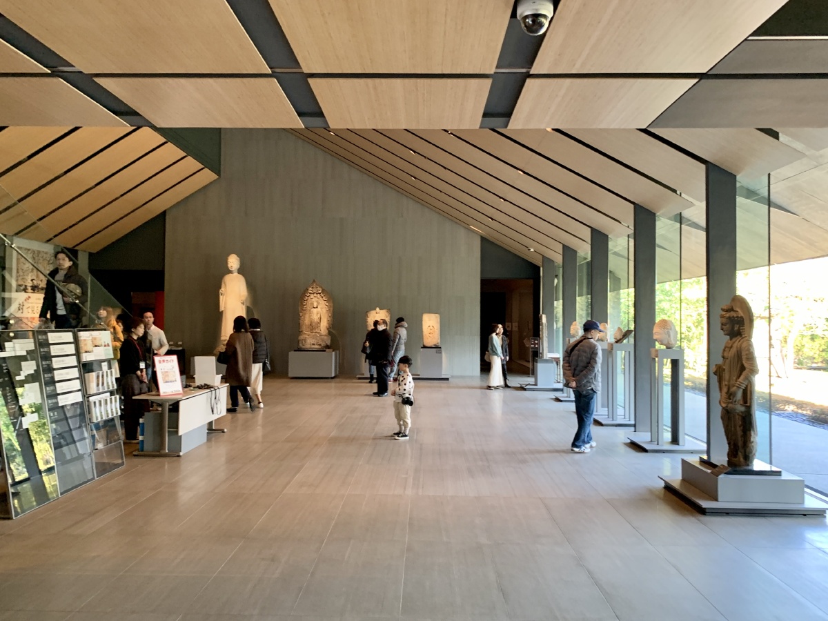 根津美术馆的日本园林,虽然是冬季,但也不错.这里四季皆美.