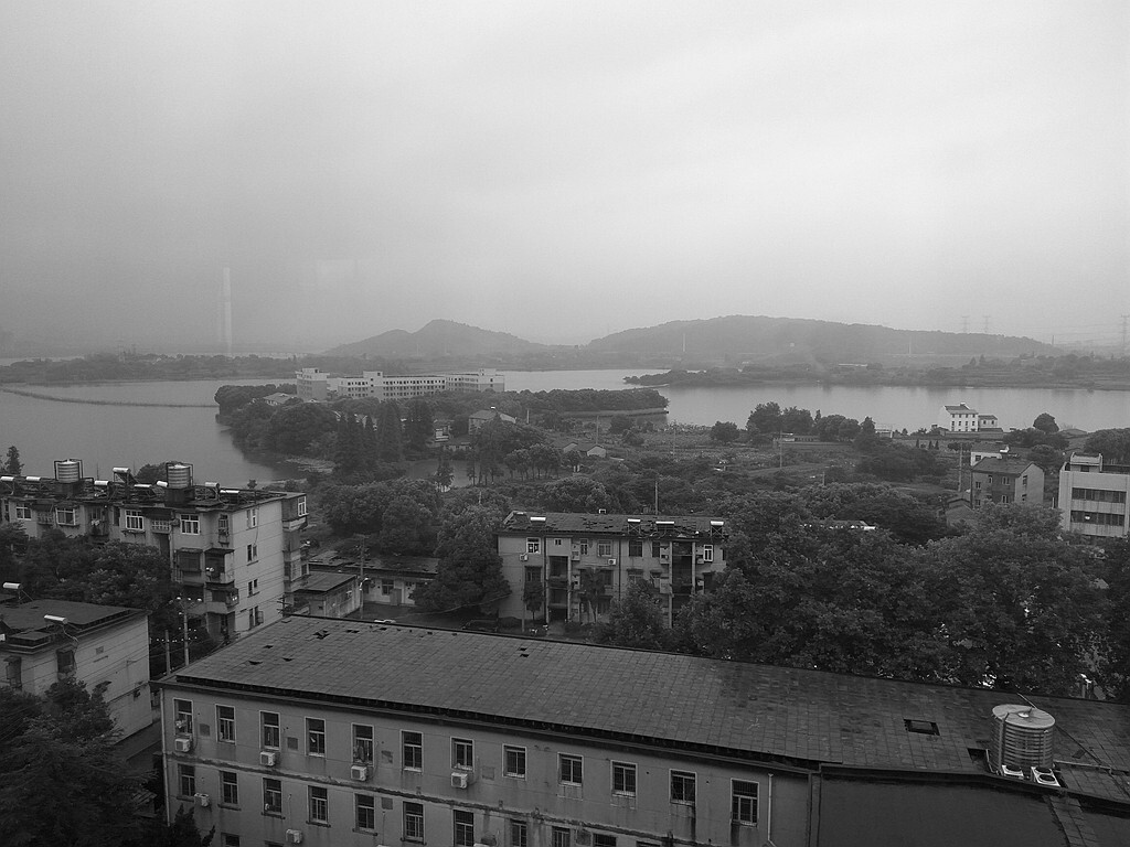 严西湖