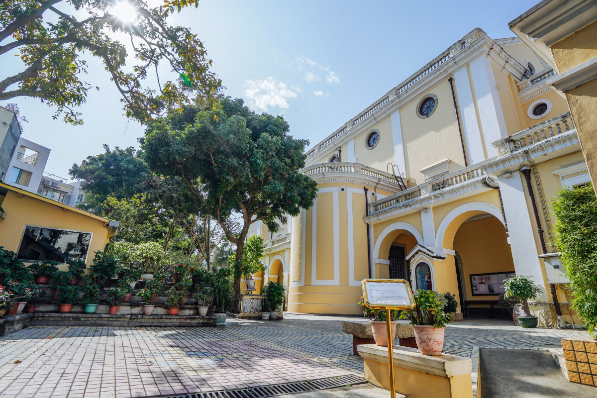 澳门中西合璧的代表作岗顶前地