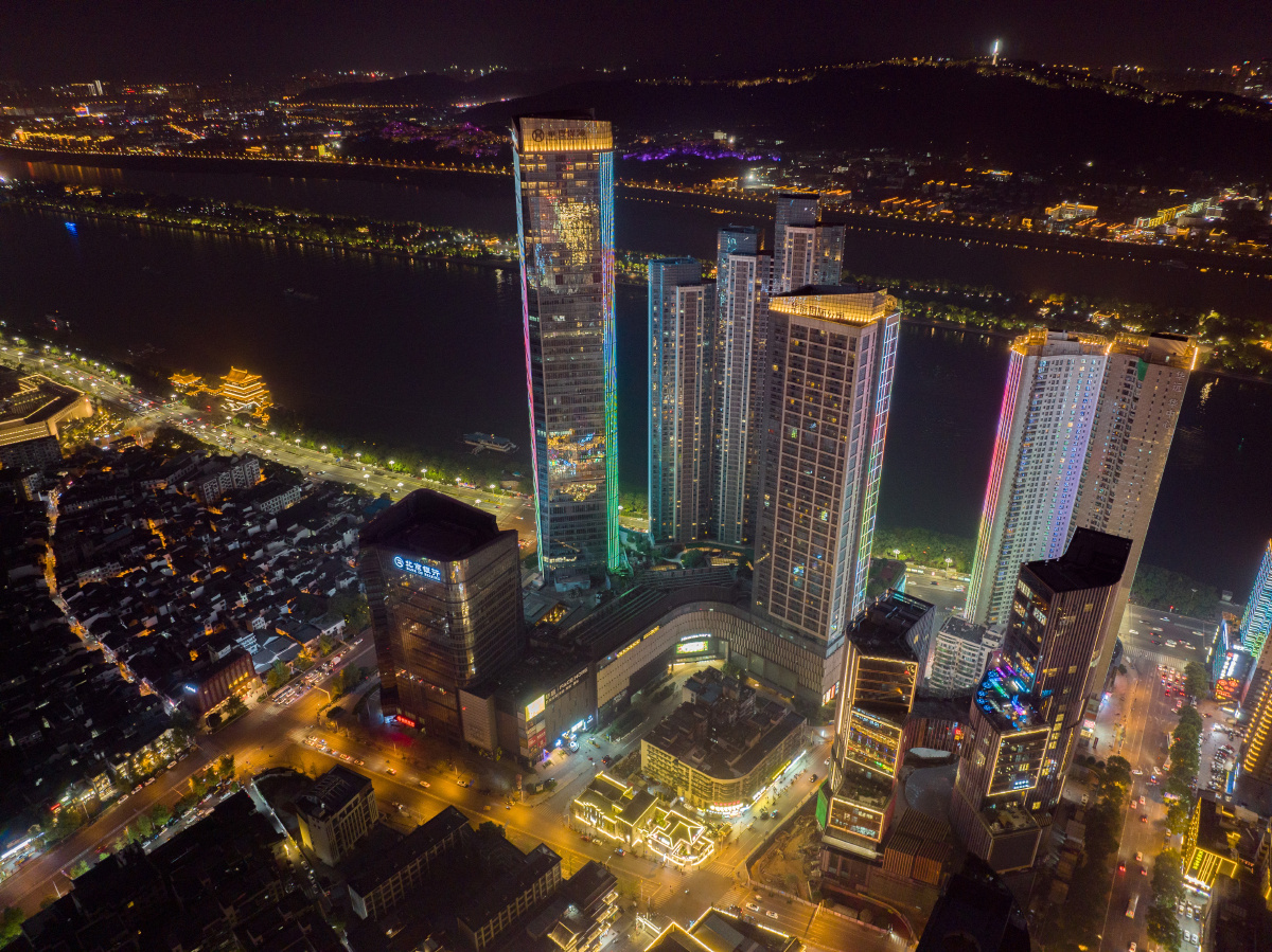 长沙国金中心占据城市c位人流量堪比日本新宿街头