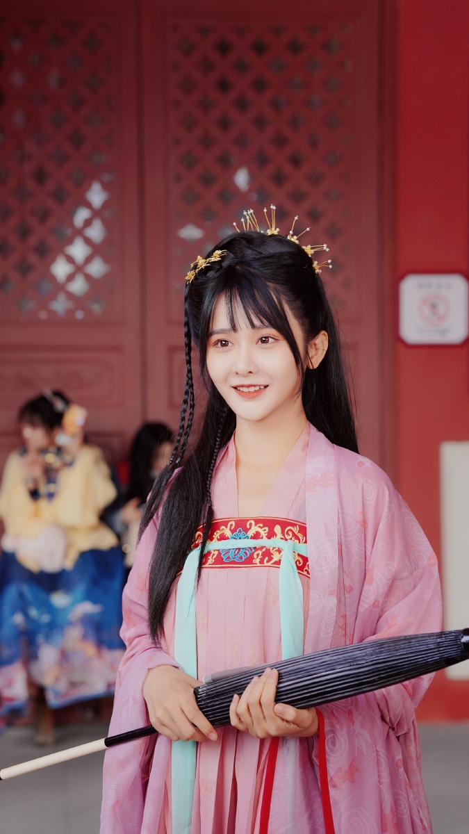 苏州华谊兄弟电影世界华服节嘉宾明星阵容杨馥羽美喵喵圣薇北川婠婠