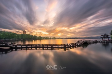 LYY_9364_web