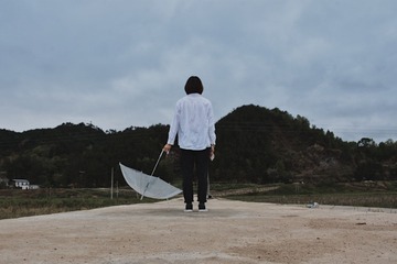 001