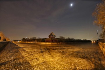 001