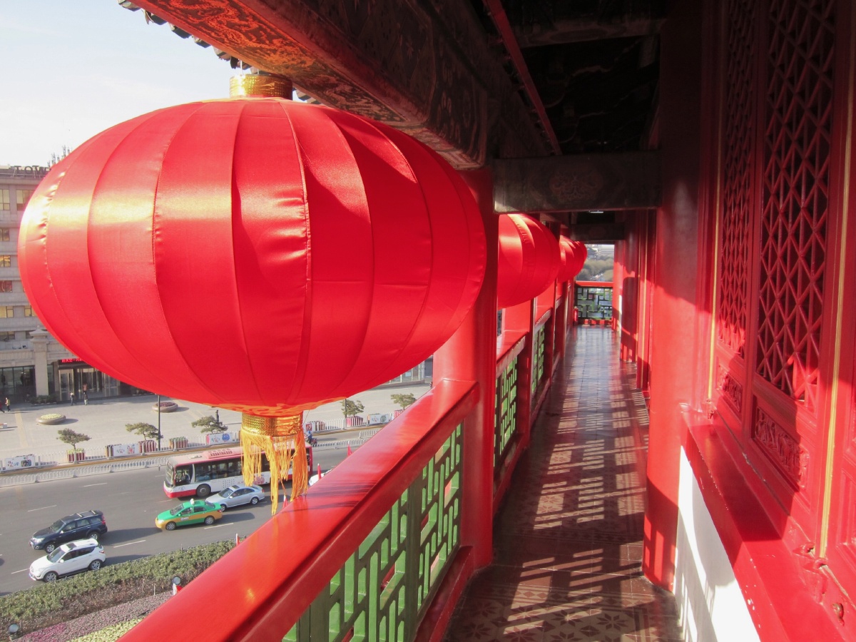 年味—-西安钟楼红灯笼