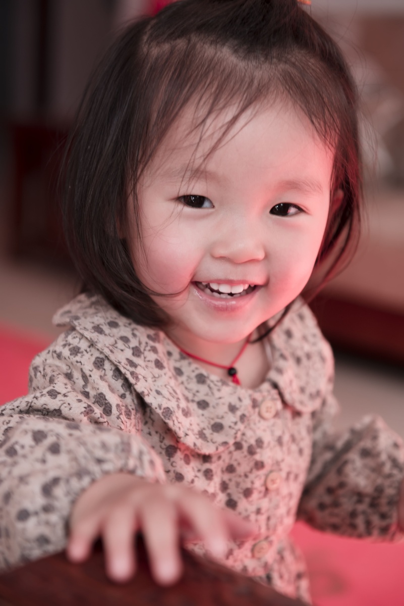 艾米小可爱九连拍一组拿得出手的儿童人像照还是乖巧熟悉的小朋友比较
