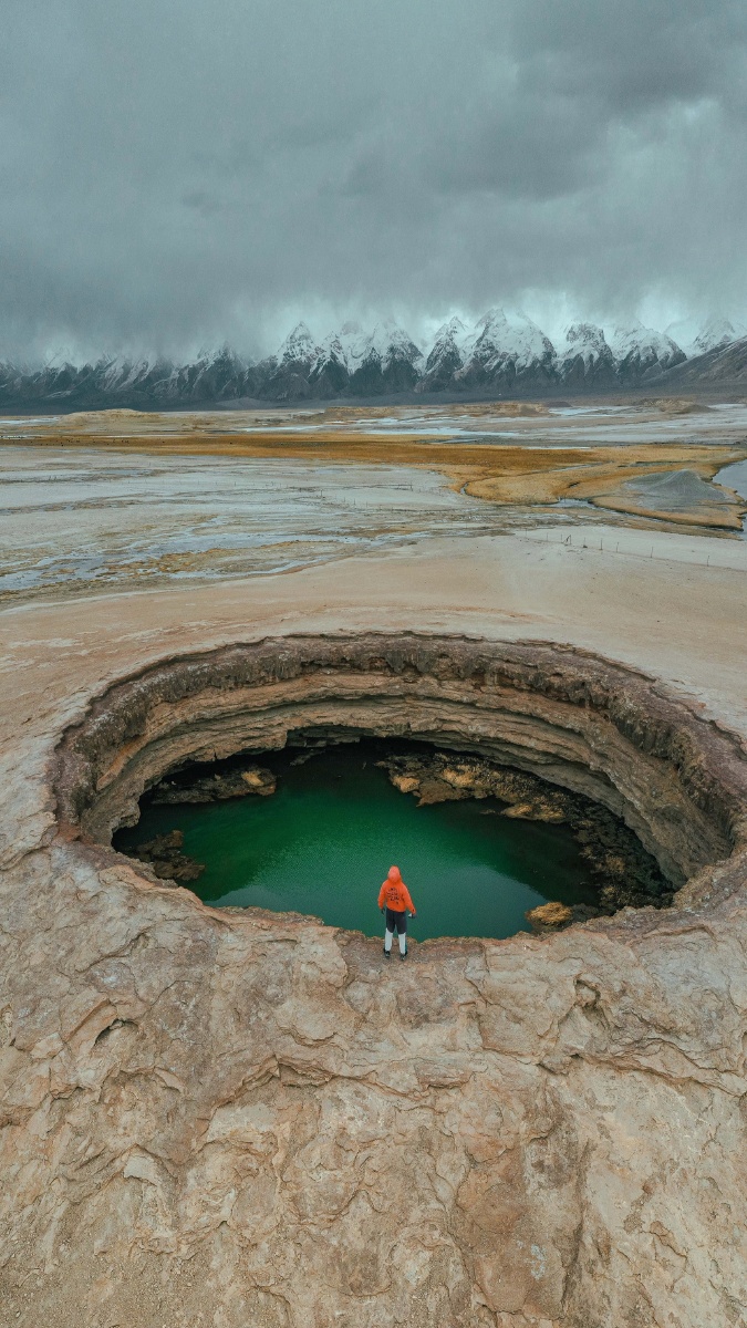 木吉火山口南疆帕米尔高原