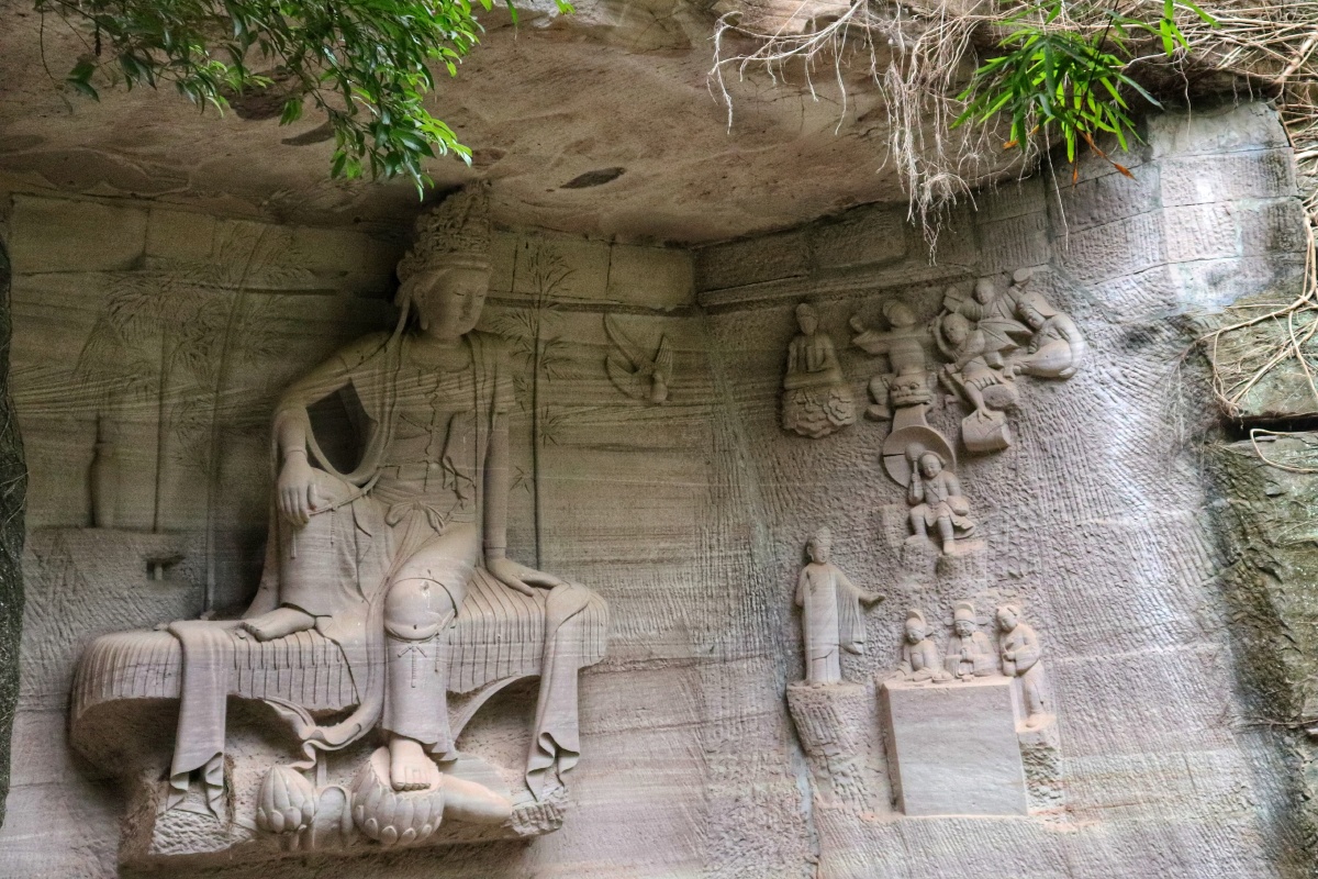 此尊圆觉洞紫竹观音石刻像是安岳毗卢洞号称东方维纳斯观音像的一比一