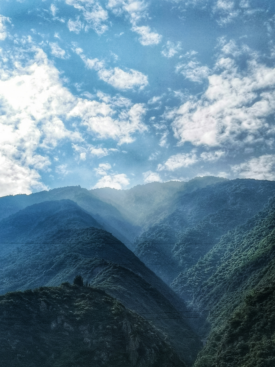 茂县九鼎山徒步高反的不适骤降的暴雨止步于海拔3200米之处没有遗憾