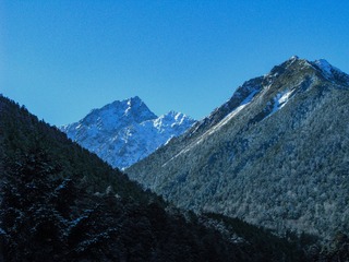 200647