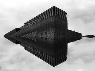 04镜中河传