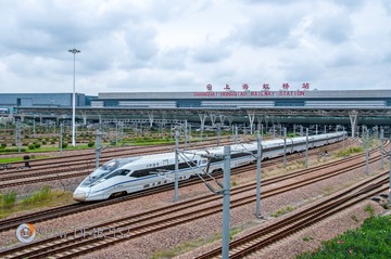 10月15日，CRH380D担当G7110次驶出上海虹桥站 原图92rw