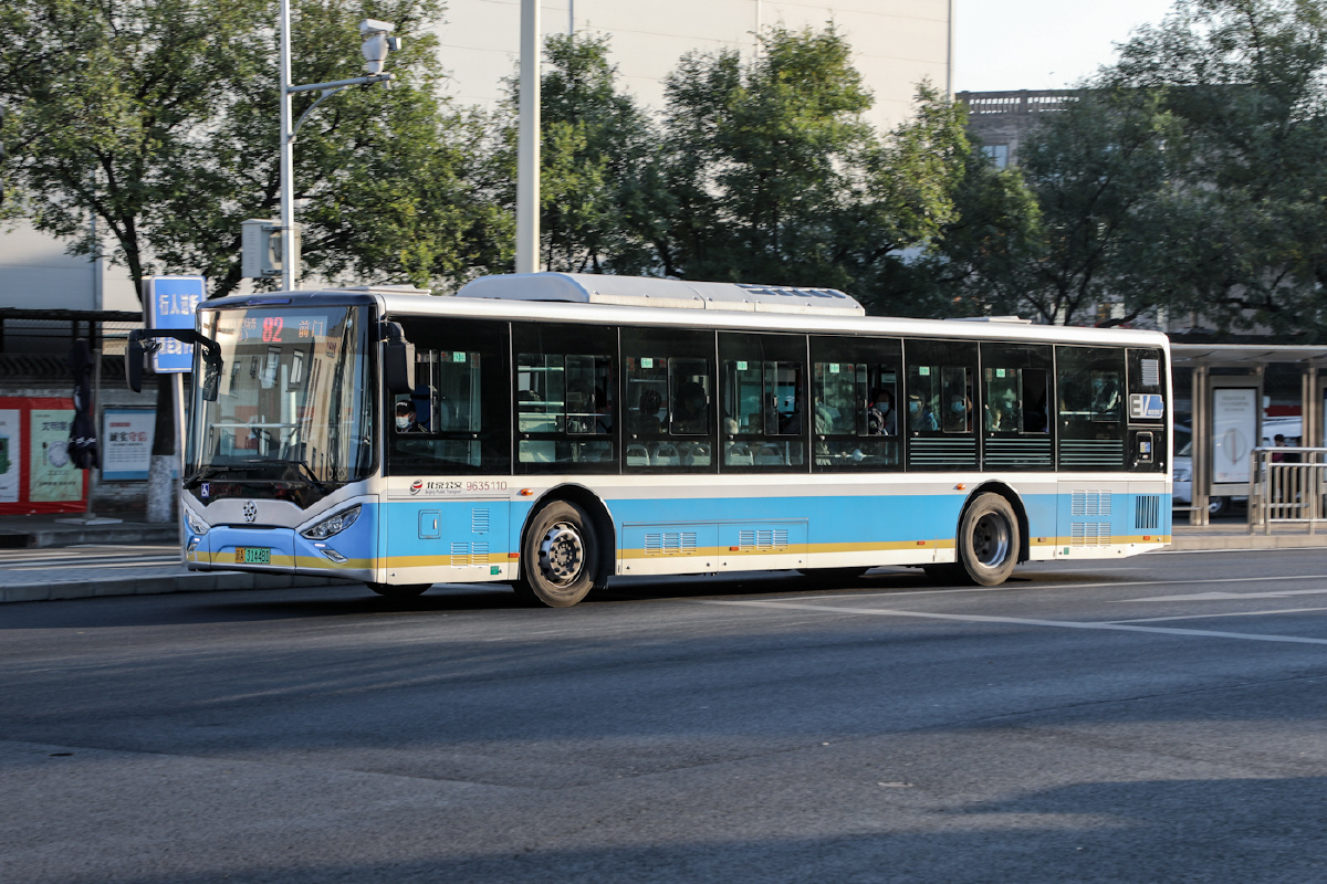 北京公交82路35111广通gtq6121bevbt21摄于前门