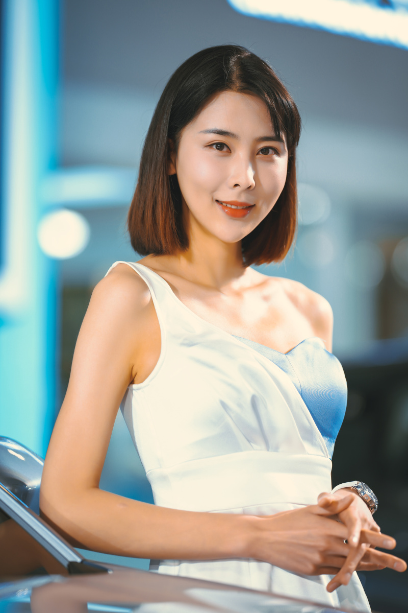 兰州五一国际车展的颜值小姐姐