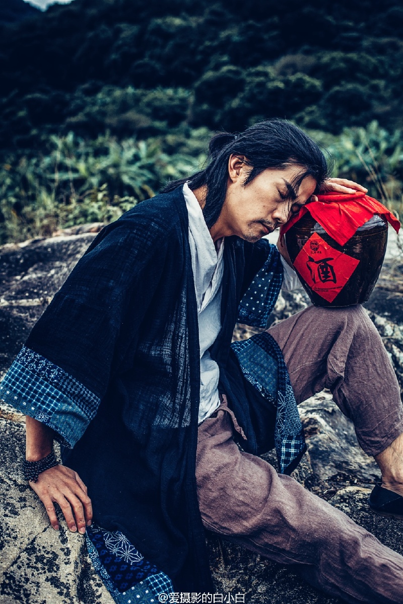 狂妄不羁洒脱自由不吝情感笑靥如花