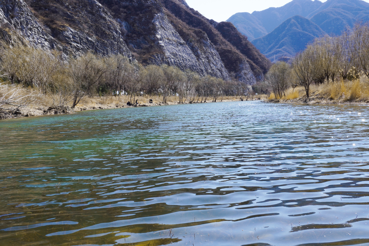 小溪-野溪  br /> 没错地名就叫野溪,夏天可以下河的呦,京城野外烧烤