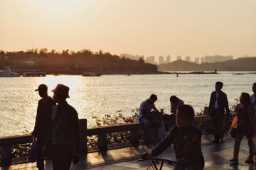 001