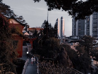 267350