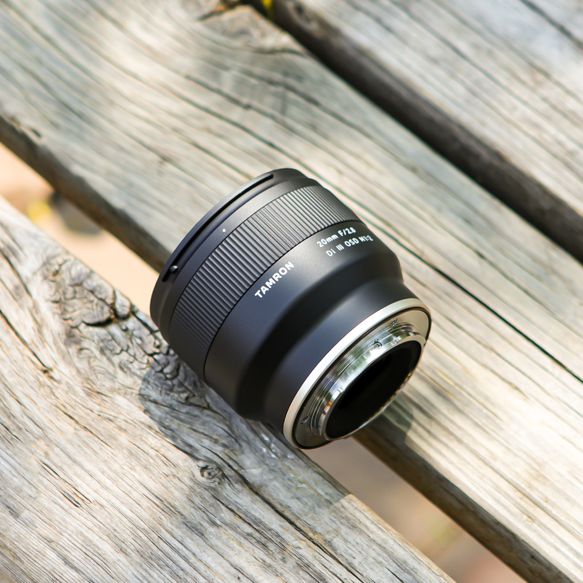 腾龙20mm f2.8镜头展示