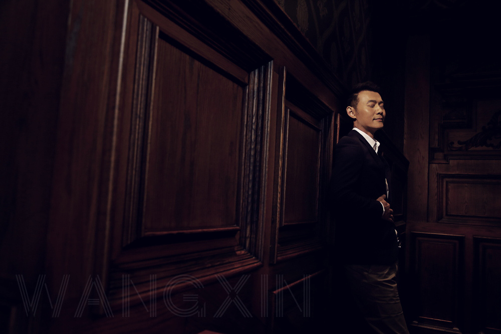 王鑫作品# #人物专访# #凤凰卫视主持人胡一虎#lifestyle