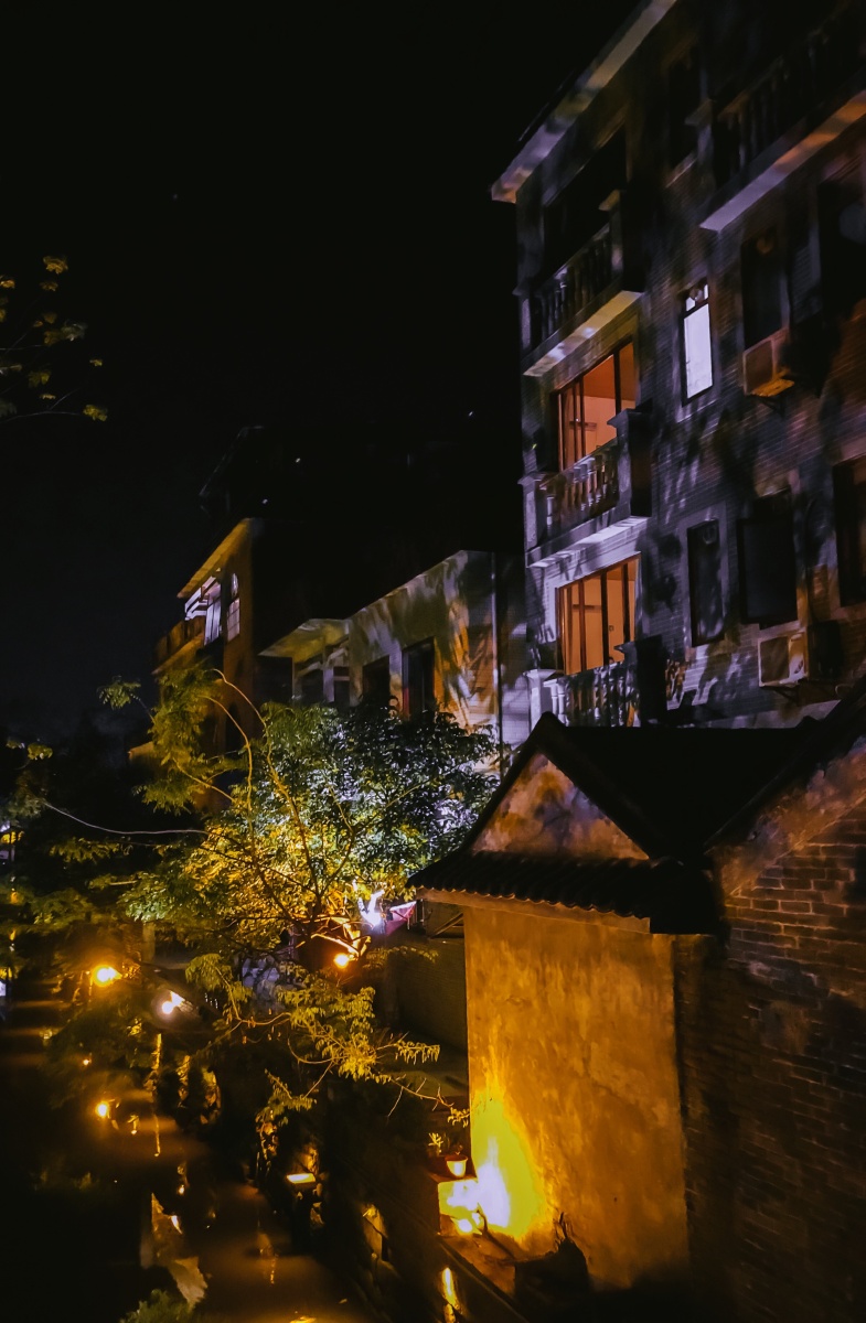 "特殊"的逢简水乡