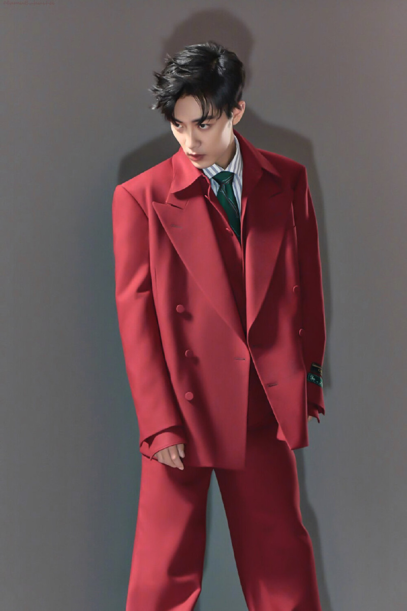 肖战74红西装 - a577088277 - 图虫