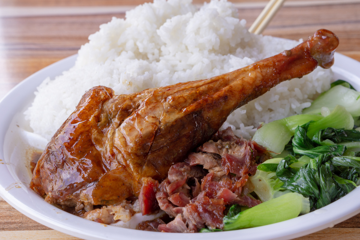 鹅腿叉烧饭
