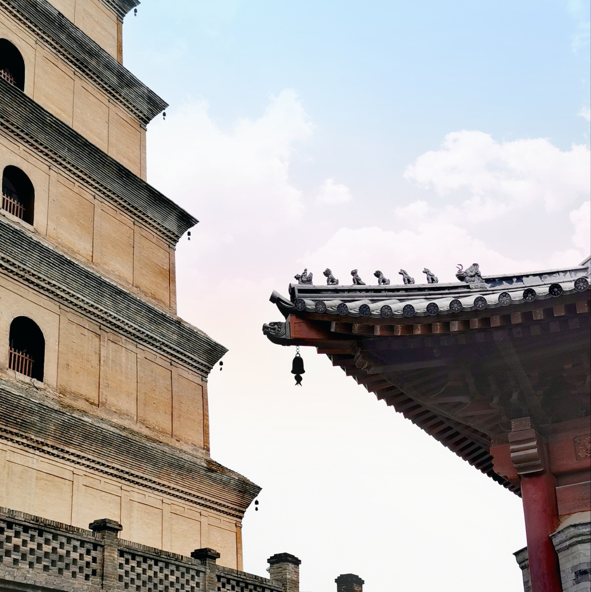 大雁塔下屋檐一角
