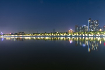 256410