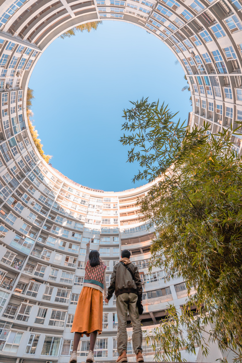 情人节不经意间走过圈楼晃悠进去遛达转来转去感觉