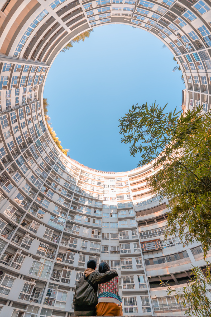 情人节不经意间走过圈楼晃悠进去遛达转来转去感觉