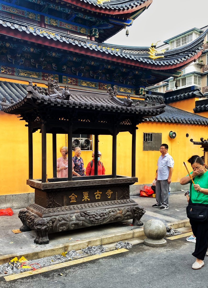 中元节金栗古寺门前众生相