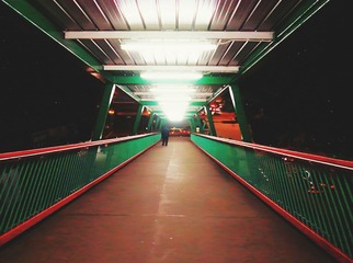 274108