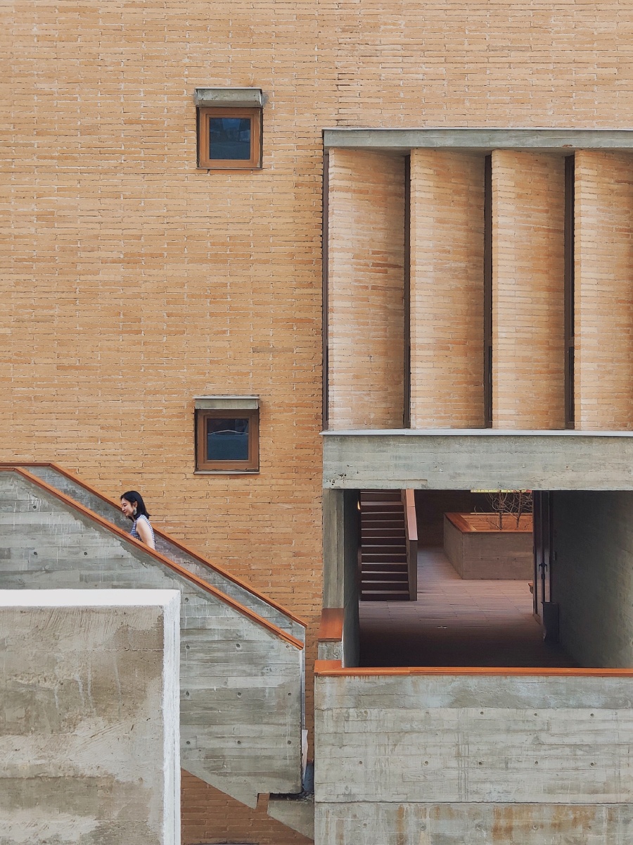 来自红砖瓦墙的艺术之旅 - sally默沫