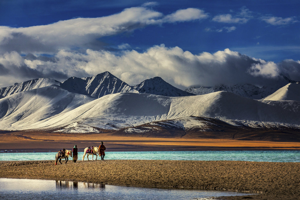 照片摄于西藏当雄县纳木措.