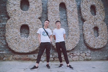 001