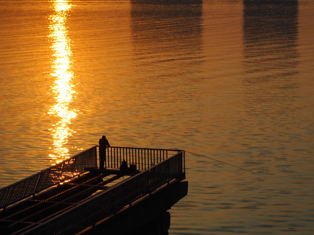 湘江落日 - 超级索尼克