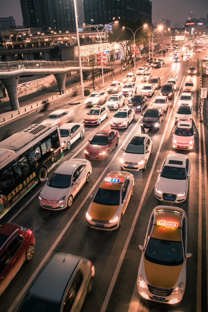 车如流水马如龙