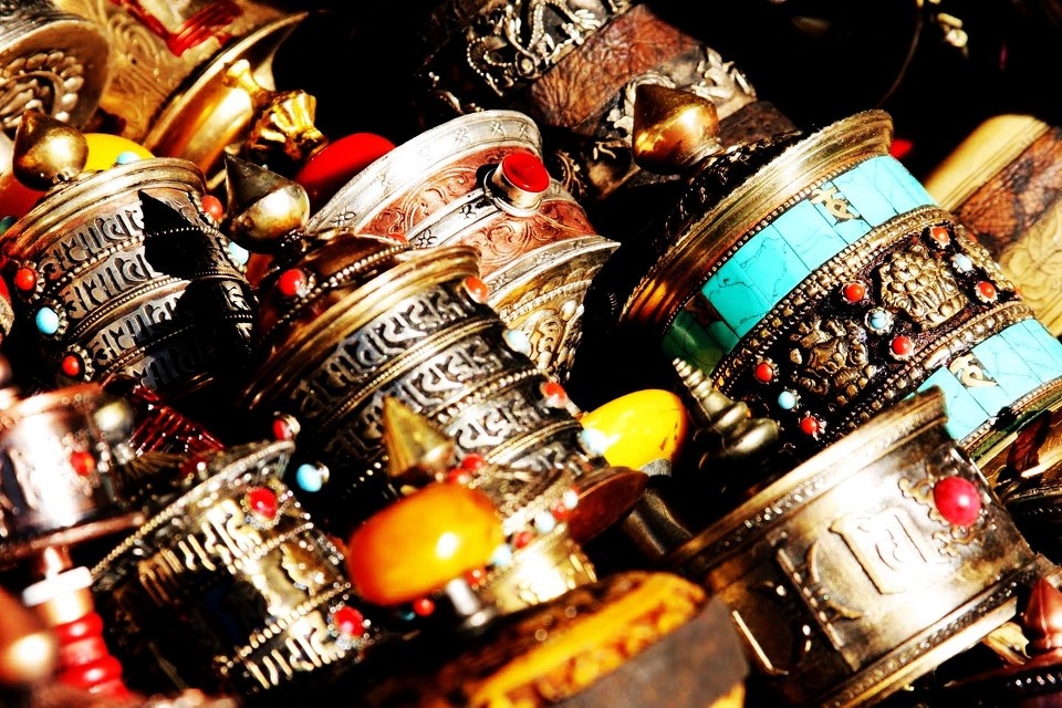 西藏八角街转经筒