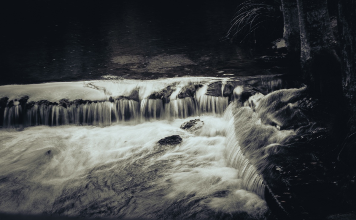 一组暗黑系森林调色的乌鲁木齐水磨沟公园