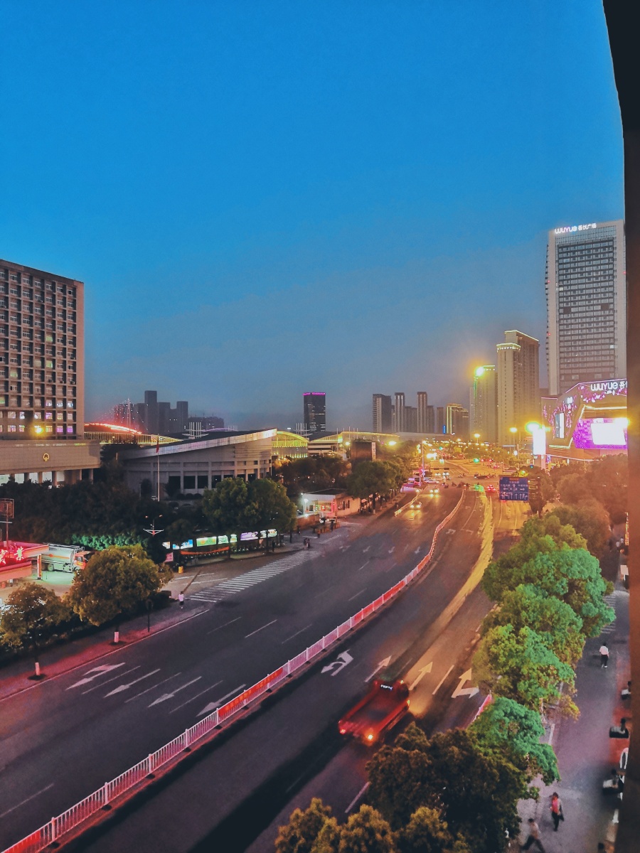 恋上一座城义乌