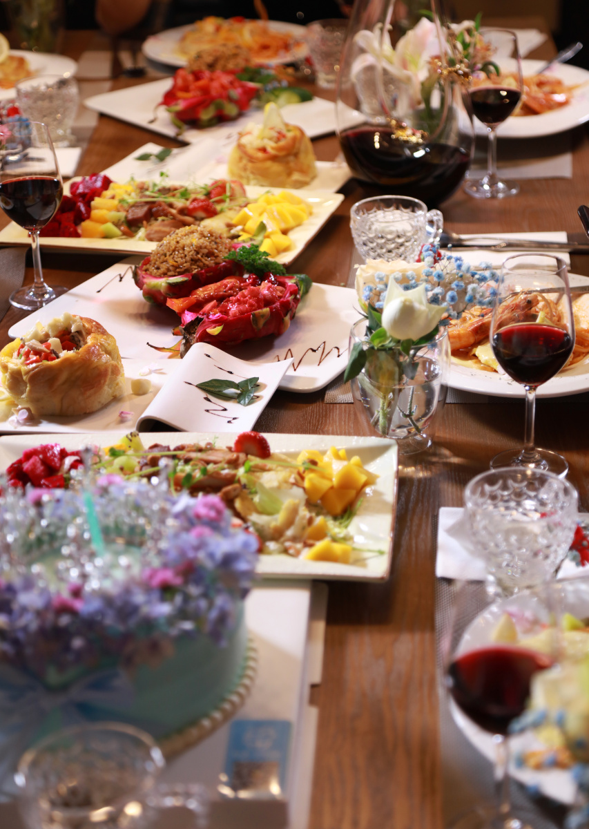 花园餐厅生日派对餐品拍摄 - 摄影师余壮 - 图虫