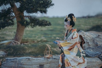 001