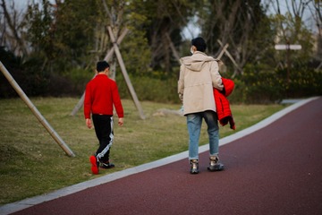 001