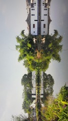 360945