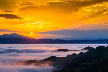 绚丽日出